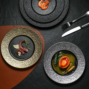 Assiette de table occidentale noire mate de luxe avec texture pierre |   Assiette en céramique commerciale pour hôtel, restaurant et restauration fine - Product Image 3