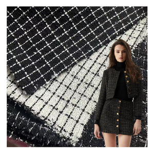 Tejido jacquard de lana mezclada teñida con hilo, estilo tweed, mezcla de poliéster, para ropa, de la colección de invierno. - Product Image 1