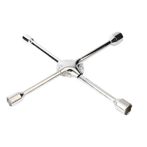 Clé à écrous croisée universelle robuste de <span class=keywords><strong>15</strong></span> <span class=keywords><strong>pouces</strong></span> pour roues de voiture - Product Image 1