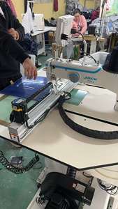 Máquina de Coser <span class=keywords><strong>Jack</strong></span> M5+-F11AF13F25-X con Área de Costura de 800x350mm y Equipada con Cortador Láser Oculto - Product Image 4