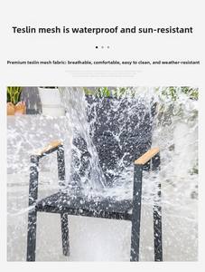 Table d'extérieur nordique en plastique et bois pour 4 personnes, idéale pour les boutiques de rue, les balcons et les jardins, avec cadre en alliage d'aluminium et toile en coton double couche. - Product Image 3