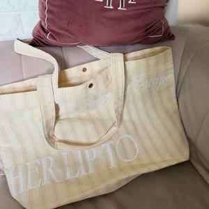 Bolso de Mano de Lona para Mujer, Estilo Moderno, Tamaño Grande, Rayado, Bolso de Playa para Viaje con Logotipo Bordado - Product Image 1