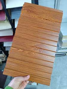 Panneaux sandwich directs d'usine 16mm 20mm 25mm d'épaisseur en acier isolé Carrelage sculpté <span class=keywords><strong>Isolation</strong></span> du toit <span class=keywords><strong>de</strong></span> la maison Panneau <span class=keywords><strong>de</strong></span> revêtement mural en PU - Product Image 4