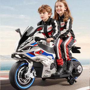 Moto électrique rechargeable pour enfants de 3 à 8 ans, avec deux places et roues bleues. - Product Image 2