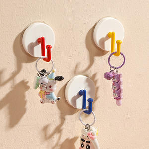 ตะขอแขวนติดผนังแบบกาว รุ่น Family Prosperity สีแดง ดีไซน์ทันสมัย ป้องกันการกัดกร่อน สำหรับใช้ในห้องน้ำ ห้องครัว หอพัก - Product Image 3