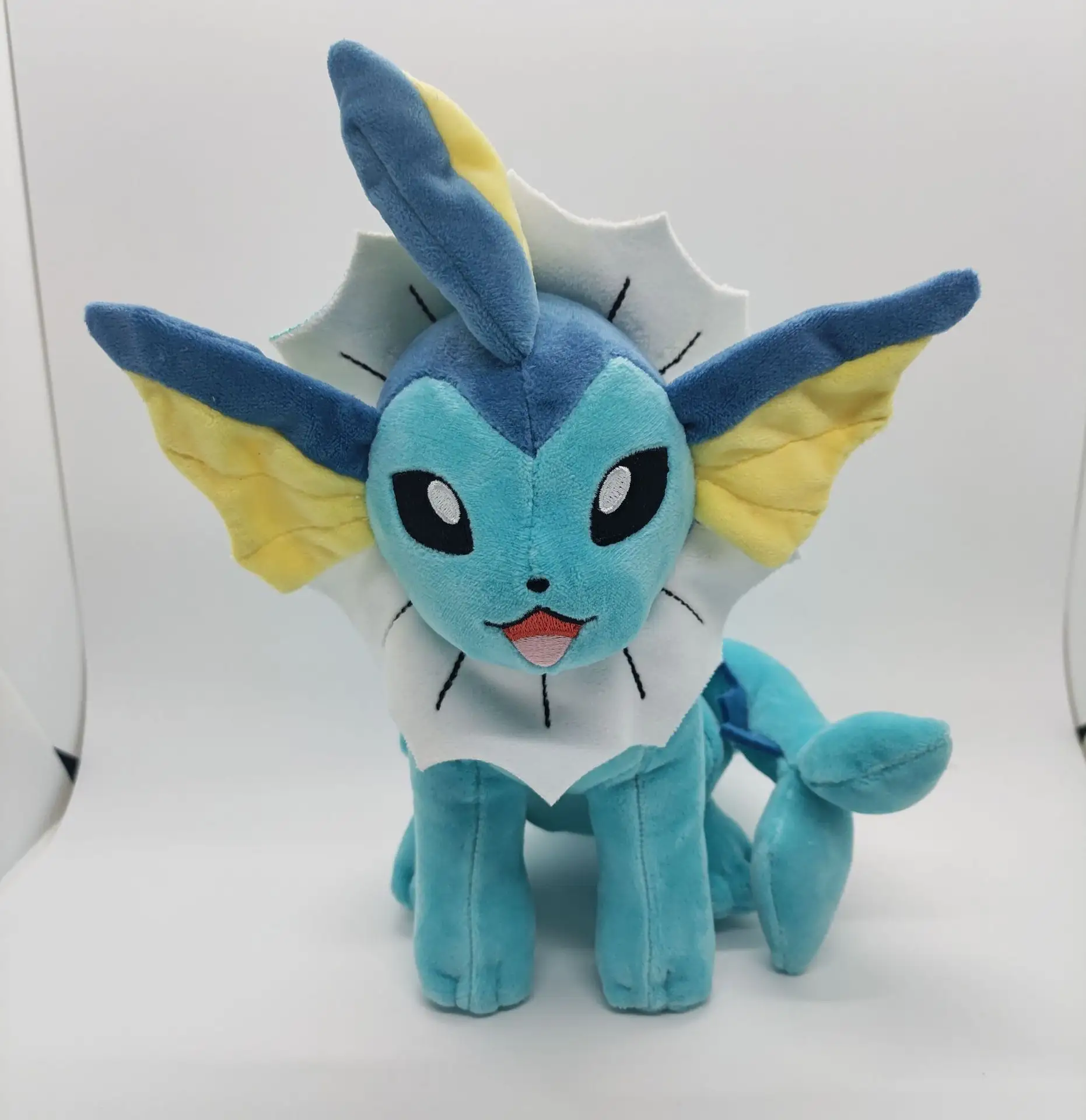 Yeni Pokemoned Eevee dolması peluş bebek Pikachu eevestuffed tion Glaceon Vaporeon Pet Anime çocuklar için peluş oyuncaklar elfler hediye Mon Mon