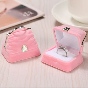 ตลกสีชมพูกำมะหยี่กล่องเครื่องประดับแหวนต่างหูเก็บกระเป๋าถือรูปร่างกล่องเครื่องประดับทารก - Product Image 1