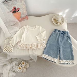 Nouvel ensemble doux deux pièces pour bébé fille 2026 : T-shirt à manches longues en dentelle et <span class=keywords><strong>jean</strong></span> - Product Image 1
