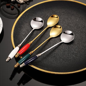 Cuchara Única <span class=keywords><strong>de</strong></span> Acero Inoxidable con Mango <span class=keywords><strong>de</strong></span> Cerámica, Agitador <span class=keywords><strong>de</strong></span> Postre Chapado en Titanio, Mini Cuchara <span class=keywords><strong>de</strong></span> Miel con Mango Largo, Cucharillas para Té - Product Image 1