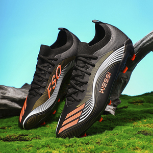 נעלי כדורגל מקצועיות לנוער, דגם סטאדס ארוכות ללא תפרים, אחיזה מקצועית למגרש - Product Image 3