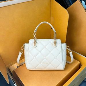 Sac fourre-tout de luxe pour femme, collection automne 2026, style Mahjong, idéal pour les voyages - Product Image 1