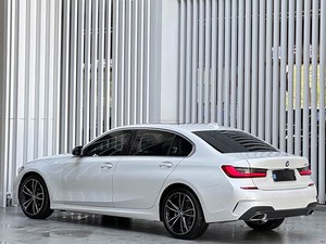 Véhicule d'occasion <span class=keywords><strong>BMW</strong></span> Série 3 2021 <span class=keywords><strong>325i</strong></span> M Sport Night Package 2.0L Essence Conduite à gauche Voitures d'occasion - Product Image 4
