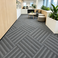 Dalles de moquette de bureau à double grain chevron, linéaires verticales, ignifuges, détachables et emboîtables, pour revêtement de sol carré