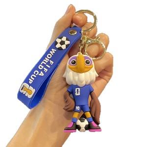 Grensoverschrijdende WK 2026 mascotte voetbal sleutelhanger schattig cartoon cadeau ter ere van het WK - Product Image 1