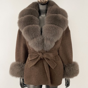 <span class=keywords><strong>Manteau</strong></span> de luxe en fourrure d'agneau tibétain pour <span class=keywords><strong>femme</strong></span>, chaud pour l'hiver, en laine de mouton et cachemire, style vintage avec col en bambou et garniture en fourrure d'agneau mongol - Product Image 1