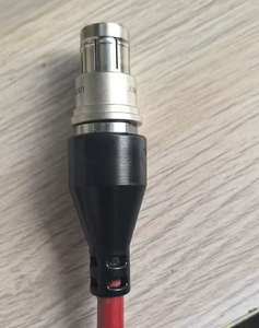 Adhésif thermofusible à faible viscosité pour l'encapsulation électronique précise à basse pression - Product Image 6