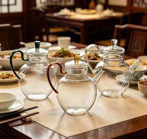 Théière en verre élégante avec poignée personnalisée en couleur et logo, carafe à eau en verre soufflé à <span class=keywords><strong>la</strong></span> main, transparente, pour cadeau d'entreprise ou de fêtes - Product Image 4