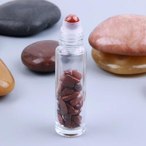 <span class=keywords><strong>Rouleau</strong></span> <span class=keywords><strong>de</strong></span> boule <span class=keywords><strong>de</strong></span> jaspe rouge en cristal <span class=keywords><strong>de</strong></span> pierres précieuses naturelles sur bouteille en verre d'huile <span class=keywords><strong>de</strong></span> parfum - Product Image 4