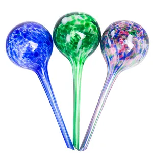 MEIZHILI campione gratuito globi autoirriganti palla a goccia d'acqua da giardino per piante in vaso globi d'acqua lampadine per irrigazione di piante amazon top