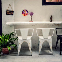 Chaises de salle à manger industrielles modernes en métal avec accoudoirs, empilables, en fer noir, écologiques, pour restaurants, cafés et bistrots en extérieur