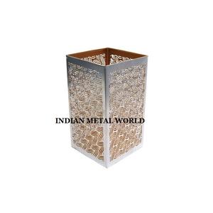 เชิงเทียนทรงสี่เหลี่ยมสำหรับตกแต่งบ้าน - Product Image 1