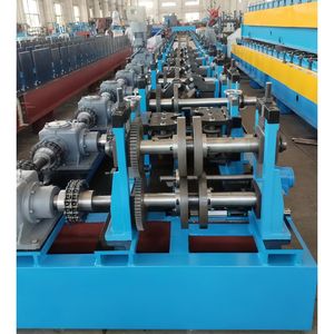 Neue <span class=keywords><strong>Auto</strong></span> 75mm-300mm Breite einstellbar C U <span class=keywords><strong>Z</strong></span> Abschnitt austauschbare geformte Stahl Pfette Metallrahmen Rollen form maschine - Product Image 2