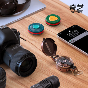 Qiyi Haptic Coin Magnetic Fidget Spinner, jouet anti-stress pour adolescents de 8 à 13 ans, dispositif de décompression unisexe - Product Image 4