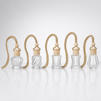 Diffuseurs d'huiles essentielles pour voiture, flacons désodorisants suspendus, pendentifs vides pour parfums, ornements décoratifs avec bouchon en bois et cordon