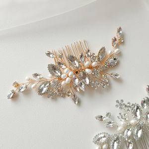Peine <span class=keywords><strong>de</strong></span> pelo <span class=keywords><strong>de</strong></span> perlas <span class=keywords><strong>de</strong></span> agua dulce con <span class=keywords><strong>flor</strong></span> <span class=keywords><strong>de</strong></span> diamantes <span class=keywords><strong>de</strong></span> imitación para mujer <span class=keywords><strong>de</strong></span> estilo bohemio para boda, accesorios <span class=keywords><strong>de</strong></span> novia - Product Image 4