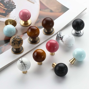 Puxadores Esféricos de Latão e Mármore - Puxadores Americanos de Luxo Minimalistas Franceses de Furo Único para Guarda-Roupa/Armário de Sapatos/Armário - Product Image 3