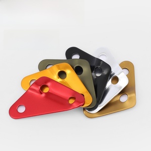 Grande tente triangulaire d'extérieur avec boucle, auvent en tissu Oxford, corde coupe-vent en acier allié et pièce anti-tension pour le camping - Product Image 1