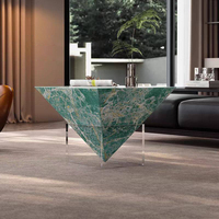 Table basse triangulaire en marbre vert avec base en acrylique transparente, table d'appoint de luxe pour salon moderne, décoration intérieure de la maison