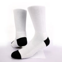 Chaussettes vierges faites sur commande de sublimation de polyester de quantité minimale de commande bas d'impression numérique pour vous propres chaussettes