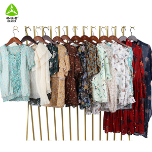 Blusa Feminina Premium Gracer 100% Seda da Thrift Apparel - Roupa Usada de Marca, Limpa, 85% Nova, Casual de Verão, Direto da Fábrica, 45kg - Product Image 2