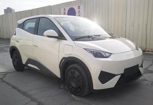 รถยนต์ BYD Seagull 2025 รุ่น Smart Driving Edition ระยะทางวิ่ง 305 กม. รุ่น Vatality Edition 5 ประตู 4 ที่นั่ง แฮทช์แบ็ก พลังงานไฟฟ้าล้วน สีขาว Seagull บนพื้นสีน้ำเงิน - Product Image 6