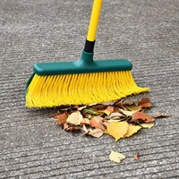 Balai de jardin télescopique intelligent en plastique robuste, râteau à gazon à poils courbés OEM, pour projets de bricolage en extérieur, élimination des feuilles