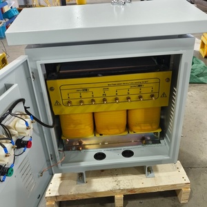 Convertisseur abaisseur de tension triphasé 5 kVA 10 kVA 15 kVA 440 380 <span class=keywords><strong>volts</strong></span> vers <span class=keywords><strong>220</strong></span> <span class=keywords><strong>volts</strong></span> <span class=keywords><strong>Transformateur</strong></span> 240 V Entrée Puissance 50 Hz Fréquence Forme de bobine - Product Image 3