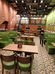 Juegos de Mesas y Sillas de Madera para <span class=keywords><strong>Restaurante</strong></span>, Tamaño Personalizado, Venta al por Mayor, Asientos de Cabina para Uso Comercial, Muebles para Comida Rápida - Product Image 4