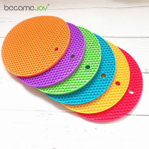 Kitchen Honeycomb Silicone Mat for Dish and Pot - Product Image 1