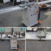 Machine de découpe pneumatique à tête unique pour profilés aluminium PVC à 45 degrés avec convoyeur à rouleaux