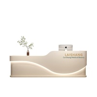 Bureau de réception rectangulaire moderne et minimaliste en bois MDF avec rangement pour salon de beauté, centre de soins, studio de yoga, restaurant, centre commercial, usage commercial