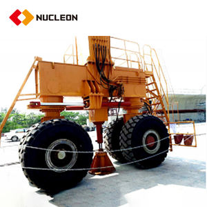 Grúa pórtico de neumáticos de 200 toneladas de servicio pesado con esparcidor de puntos de elevación múltiple para aplicaciones portuarias, de construcción naval y logística - Product Image 2