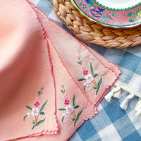 Serviette de table carrée en coton brodé de fleurs personnalisées faites à la main Vente en gros de serviettes en tissu brodé