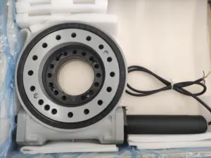 LYJW - Accionamiento de Giro de Alta Calidad para Seguidor <span class=keywords><strong>Solar</strong></span> SE14, Accionamientos de Giro con Engranaje Helicoidal - Product Image 2