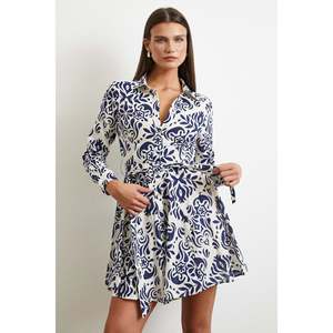 เดรสเชิ้ตลายโกเดลี สีกรมท่า คอปก ผ้าทอลายดอกไม้ ระบายอากาศได้ดี ชุดลำลองสำหรับใส่ทุกวัน - Product Image 4