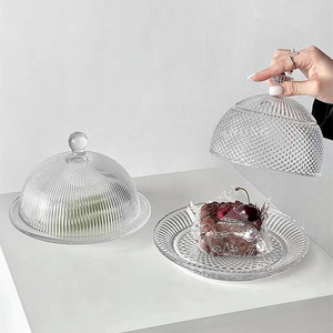 Ins alta calidad grabado transparente pastel postre fruta fiesta plato <span class=keywords><strong>para</strong></span> servir plato <span class=keywords><strong>de</strong></span> vidrio <span class=keywords><strong>para</strong></span> servir plato <span class=keywords><strong>de</strong></span> pastel <span class=keywords><strong>de</strong></span> vidrio con cubierta <span class=keywords><strong>de</strong></span> vidrio - Product Image 1
