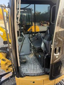 Mini-excavatrice CAT 303.5E d'occasion en stock, petite machinerie à bas prix pour l'entretien des jardins et la construction agricole - Product Image 4