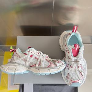 Chaussures de sport rétro en maille de haute qualité pour hommes et femmes, respirantes, à lacets, semelle épaisse, antidérapantes, toutes saisons, vente en gros - Product Image 6