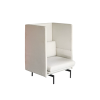 Canapé de bureau modulaire en tissu à dossier haut, avec table intégrée, personnalisable pour les espaces ouverts et le coworking