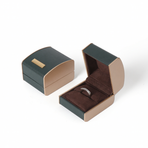 Caja de Joyería Arqueada de Cuero PU de Lujo con Logotipo Personalizado del Fabricante, Forro de Espuma de Terciopelo para Collares, Colgantes y Pulseras - Product Image 6